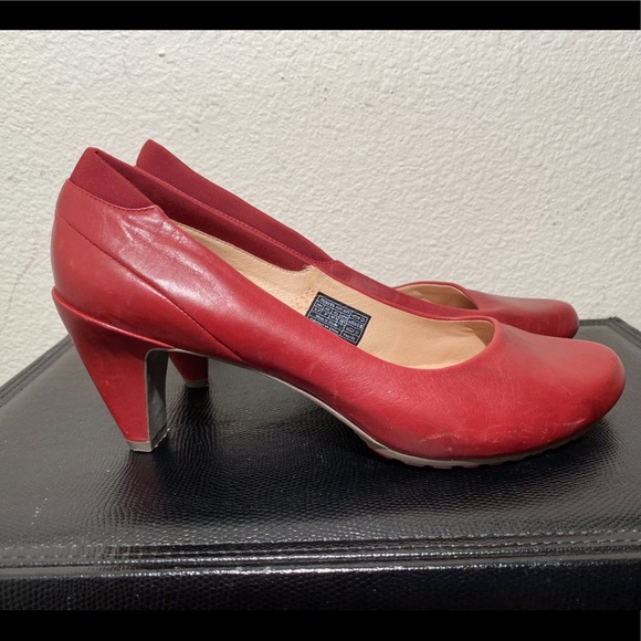Tsubo Red High Heel Pumps 9.5 - Picture 3 of 5